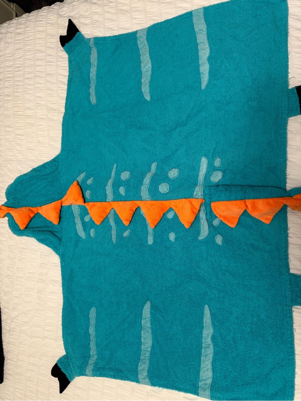 Dinosaur hooded bath/beach towel. Good condition. $10